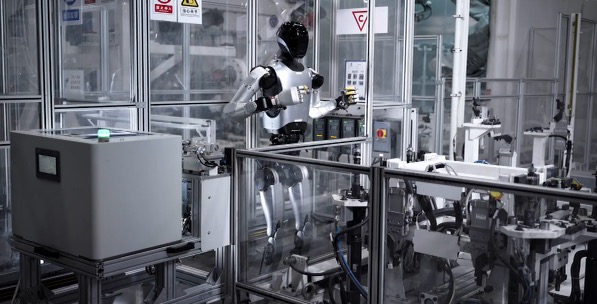 Xiaomi Uji Robot Humanoid di Pabrik Mobil Listrik, Satu Mobil Jadi 76 Detik